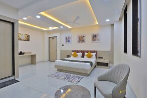 Hotel The Grand Radhey