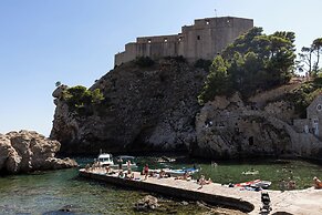 Room-seistanca Lux - Old City Entrance D