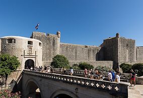Room-seistanca Lux - Old City Entrance D