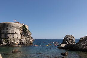 Room-seistanca Lux - Old City Entrance D