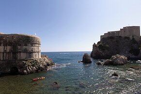 Room-seistanca Lux - Old City Entrance D