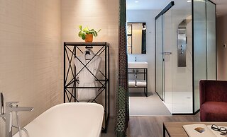 Axel Hotel Bilbao – Adults Only