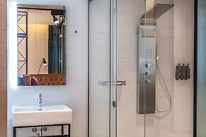 Axel Hotel Bilbao – Adults Only