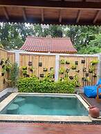 Ngesil Private Joglo and Pool