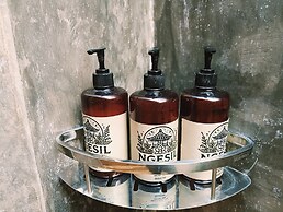 Ngesil Private Joglo and Pool