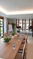 A89 Rosarian Hotel