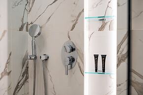 Alimos Luxury 3Bd w Outdoor Jacuzzi