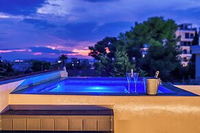 Alimos Luxury 3Bd w Outdoor Jacuzzi