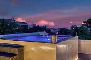 Alimos Luxury 3Bd w Outdoor Jacuzzi