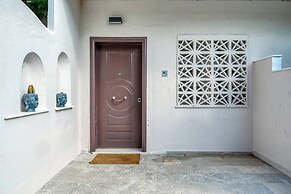 Alimos Luxury 3Bd w Outdoor Jacuzzi