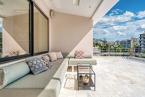 Alimos Luxury 3Bd w Outdoor Jacuzzi