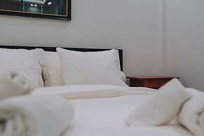 Alimos Luxury 3Bd w Outdoor Jacuzzi