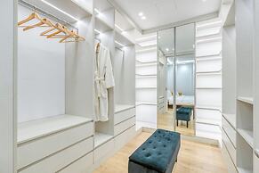 Alimos Luxury 3Bd w Outdoor Jacuzzi