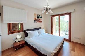 Aphrodite Hills Superior Villa 0100