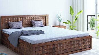 Dhigurah Tourist Hotel