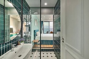 Hillside Sunset Apartment