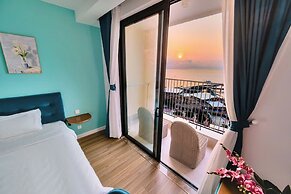 Hillside Sunset Apartment
