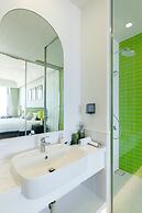 Hillside Sunset Apartment