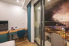 Hillside Sunset Apartment
