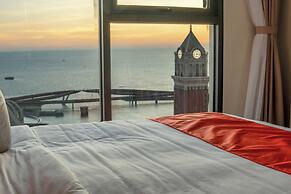 Hillside Sunset Apartment