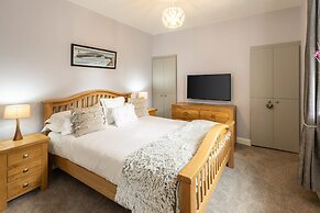 Host Stay Arundel Cottage