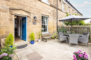 Host Stay Arundel Cottage