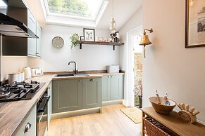 Host Stay Arundel Cottage