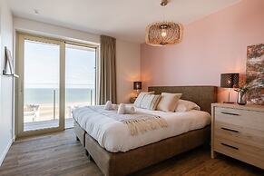 Spacious Apartment With Huge Terrace With sea View