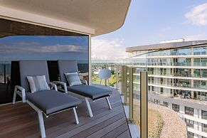 Spacious Apartment With Huge Terrace With sea View