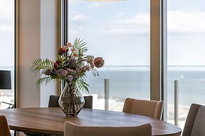 Spacious Apartment With Huge Terrace With sea View