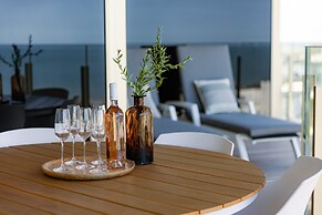 Spacious Apartment With Huge Terrace With sea View