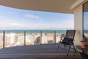 Spacious Apartment With Huge Terrace With sea View