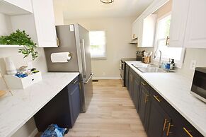 5 min Walk to Notre Dame Modern Home 517