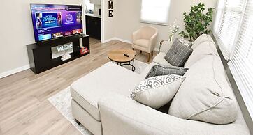 5 min Walk to Notre Dame Modern Home 517