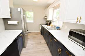 5 min Walk to Notre Dame Modern Home 517