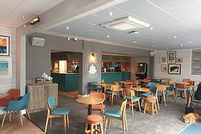 Mablethorpe Lakeside Caravan With Decking & Wi-fi!