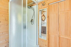 Highland 1850s Studio Barn on Sprawling 4.5 Acres!