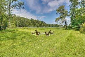 Highland 1850s Studio Barn on Sprawling 4.5 Acres!