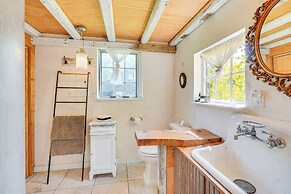 Highland 1850s Studio Barn on Sprawling 4.5 Acres!