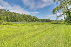 Highland 1850s Studio Barn on Sprawling 4.5 Acres!