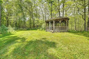 Highland 1850s Studio Barn on Sprawling 4.5 Acres!