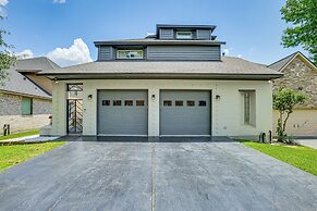 Exquisite Canal-front Home: Access to Lake Conroe!