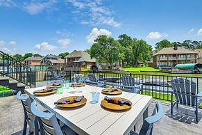 Exquisite Canal-front Home: Access to Lake Conroe!