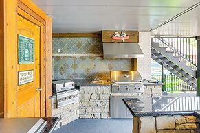 Exquisite Canal-front Home: Access to Lake Conroe!