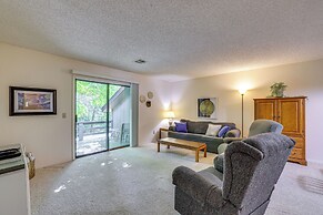 Bella Vista Townhome w/ Deck Near Back 40 Trail!