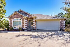 1 Mi to Stillhouse Hollow Lake: Texas Family Home