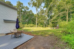 2 Mi to Dtwn: 2-acre Retreat w/ Large Yard!