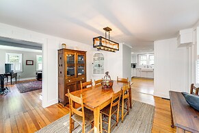 2 Mi to Dtwn: 2-acre Retreat w/ Large Yard!