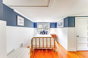 2 Mi to Dtwn: 2-acre Retreat w/ Large Yard!