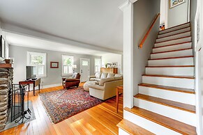 2 Mi to Dtwn: 2-acre Retreat w/ Large Yard!